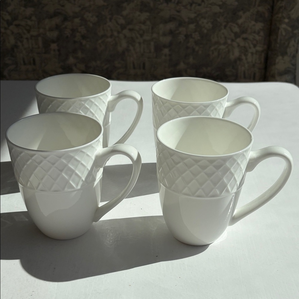 Set of 4 Mikasa large trellis coffee/tea mugs cups - Picture 2 of 9